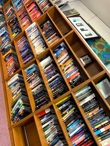 Thrift Store «Out of the Closet West Hollywood», reviews and photos, 8224 California Route 2, West Hollywood, CA 90046, USA