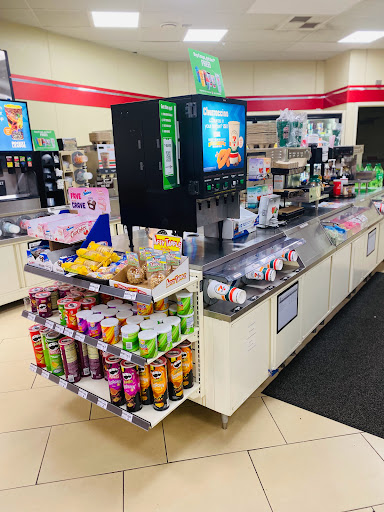 7-Eleven, 2130 W Galena Blvd, Aurora, IL 60506, USA, 