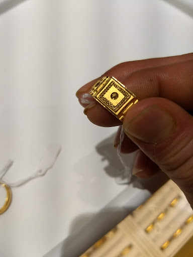 Jeweler «Khanna & Sons Jewelers», reviews and photos, 800 E Chatham St, Cary, NC 27511, USA