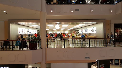 Computer Store «Apple Willow Grove Park», reviews and photos, 2500 W Moreland Rd, Willow Grove, PA 19090, USA