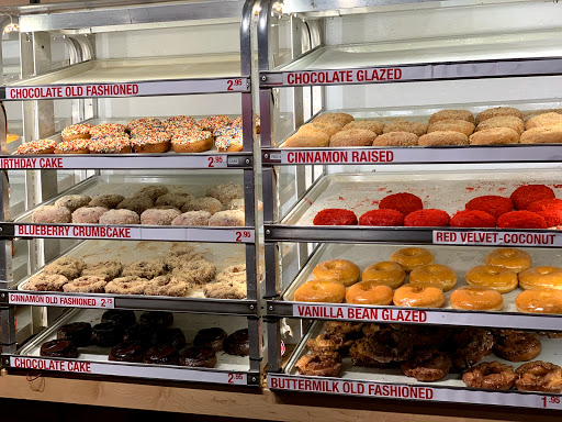 Donut Shop «Do-Rite Donuts & Chicken», reviews and photos, 233 E Erie St, Chicago, IL 60611, USA