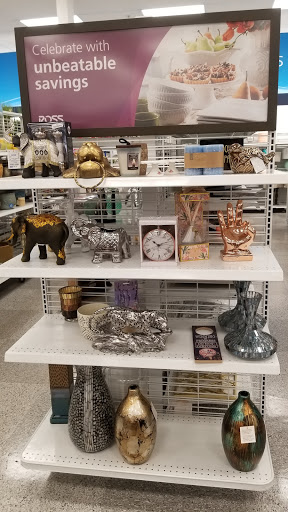 Clothing Store «Ross Dress for Less», reviews and photos, 2505 Via Campo, Montebello, CA 90640, USA