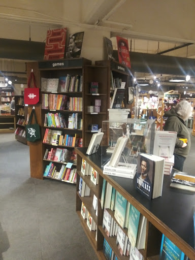Book Store «Boswell Book Company», reviews and photos, 2559 N Downer Ave, Milwaukee, WI 53211, USA