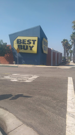 Electronics Store «Best Buy», reviews and photos, 2701 Cherry Ave, Signal Hill, CA 90755, USA
