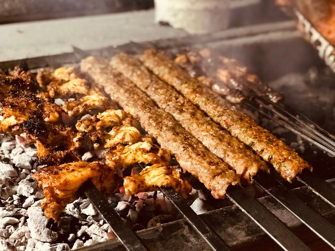 Karabahe berem kebab salonu
