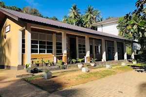 Sir John Kothalawala College image