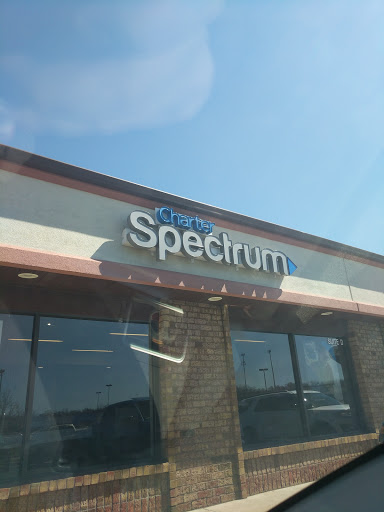 Cable Company «Charter Communications», reviews and photos, 380 Oaks Crossing, Plainwell, MI 49080, USA