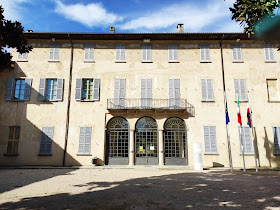 Biblioteca Civica "Villa Cicogna"
