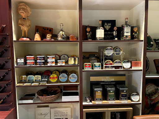 Tobacco Shop «Old Virginia Tobacco Co», reviews and photos, 5860 Kingstowne Ctr # 160, Alexandria, VA 22315, USA