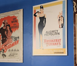 Romantiques - Antique, Vintage & Retro Collectibles & Memorabilia photo