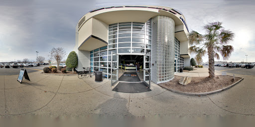 Health Club «Onelife Fitness - Greenbrier Gym», reviews and photos, 600 Jarman Rd, Chesapeake, VA 23320, USA