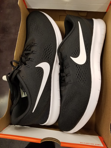 Clothing Store «Nike Factory Store», reviews and photos, 505 Premium Outlets Dr, Monroe, OH 45050, USA