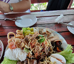 ร้านป้าอร ส้มตำ ไก่ย่าง ไก่หมุน photo