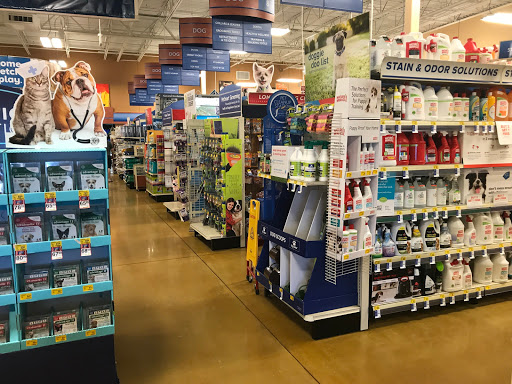 Pet Supply Store «PetSmart», reviews and photos, 131 Town Center Rd, King of Prussia, PA 19406, USA