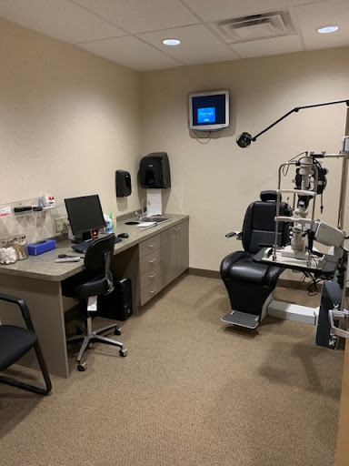 Eye Care Center «Clarkson Eyecare - Alton», reviews and photos, 1819 Homer M Adams Pkwy, Alton, IL 62002, USA