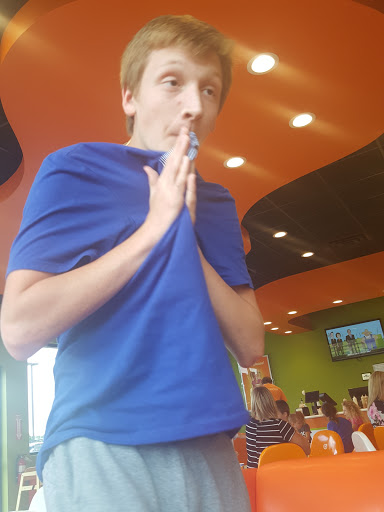 Frozen Yogurt Shop «Orange Leaf Frozen Yogurt», reviews and photos, 1350 NW 18th St, Ankeny, IA 50023, USA