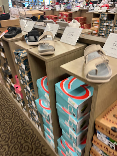 Shoe Store «DSW Designer Shoe Warehouse», reviews and photos, 937 Watters Creek Blvd, Allen, TX 75013, USA