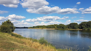 Photo n°6 de Coin Picnic Bord De Loire à Beaugency ()