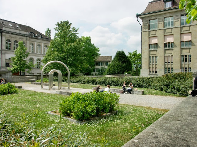 Rezensionen über Universität Zürich Philosophische Fakultät Dekanat in Glarus Nord - Universität