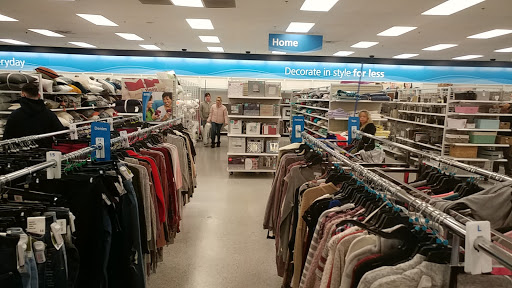 Clothing Store «Ross Dress for Less», reviews and photos, 926 Airport Center Rd, Allentown, PA 18109, USA