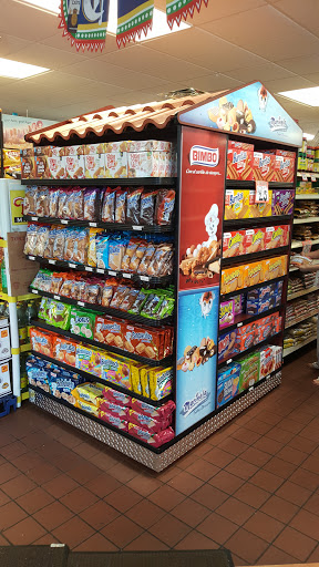 Grocery Store «Mendoza Grocery II», reviews and photos, 515 N Cedar Lake Rd, Round Lake, IL 60073, USA