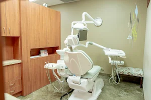 Eltek Dental image