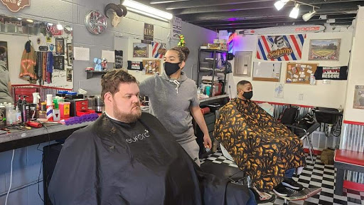 Barber Shop «Wise Guys Old School Barber Shop», reviews and photos, 610 Cedar St, Cedar Hill, TX 75104, USA
