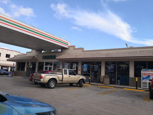 7-Eleven, 11601 W Okeechobee Rd, Hialeah Gardens, FL 33018, USA, 