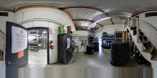 Truck Accessories Store «4 Wheel Parts - Van Nuys», reviews and photos, 7640 Sepulveda Blvd, Van Nuys, CA 91405, USA