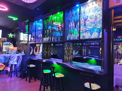 Sandy Cocktail Bar