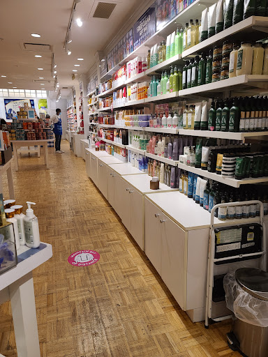 Shopping Mall «Lakeforest Mall», reviews and photos, 701 Russell Ave, Gaithersburg, MD 20877, USA