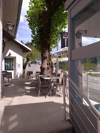 Photos du propriétaire du Restaurant La Cascade du Moulin à Le Poizat-Lalleyriat - n°4