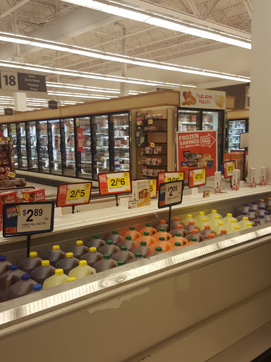 Grocery Store «Giant Food Stores», reviews and photos, 801 S 25th St, Easton, PA 18045, USA