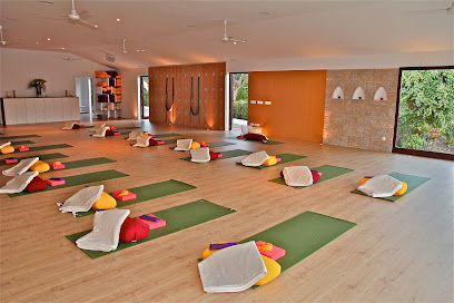 Centro de yoga, Centro Santillan
