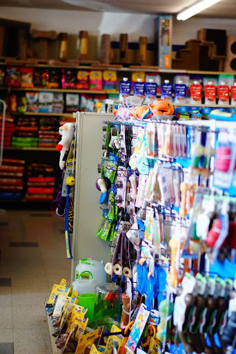 Pet Supply Store «Panhandle Pet Supply», reviews and photos, 3661 N Monroe St, Tallahassee, FL 32303, USA
