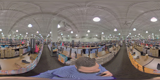 Shoe Store «Off Broadway Shoe Warehouse», reviews and photos, 4600 Shelbyville Rd #201, Louisville, KY 40207, USA