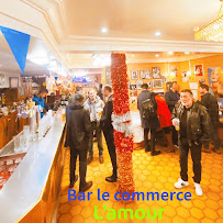 Atmosphère du Restaurant thaï Le Commerce Brasserie et Restaurant Thaïlandais à Châtillon - n°17