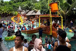 Kampung Turis Water & Adventure Park image