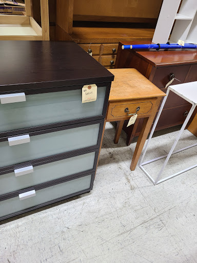 Thrift Store «Superior Thrift Store», reviews and photos, 1135 N Wilson Way, Stockton, CA 95205, USA