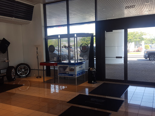 Car Dealer «Suttle Motors», reviews and photos, 12525 Jefferson Ave, Newport News, VA 23602, USA