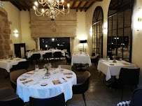 Atmosphère du Restaurant français La Dînée du Viguier à Figeac - n°15