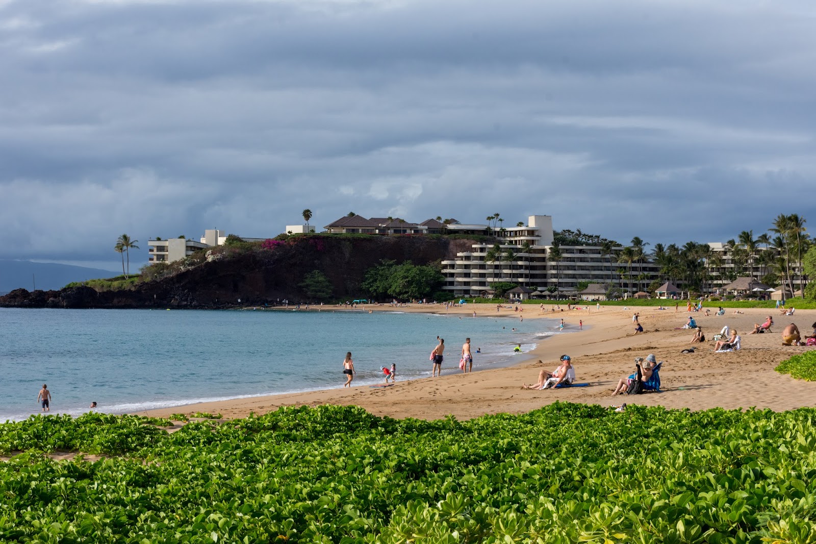 Foto van Black Rock Beach en de nederzetting