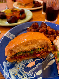 Sandwich au poulet du Restaurant de hamburgers Bomaye Burger à Paris - n°4