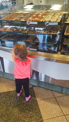 Bakery «Krispy Kreme Doughnuts», reviews and photos, 4302 Tacoma Mall Blvd, Tacoma, WA 98409, USA