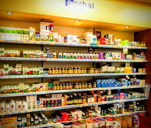 Dorans Pharmacy in Ballybrack, Co. Dublin (Baile Átha Cliath)