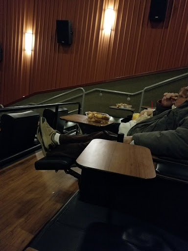 Movie Theater «Regal Cinemas Ronkonkoma 9», reviews and photos, 565 Portion Rd, Ronkonkoma, NY 11779, USA