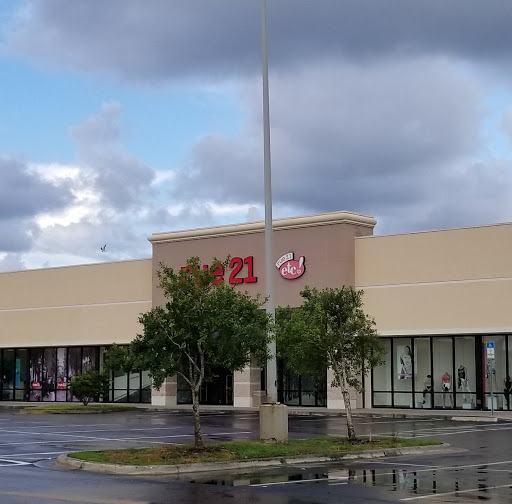 Clothing Store «rue21 - Closing in June», reviews and photos, 7328 US-19, Pinellas Park, FL 33781, USA
