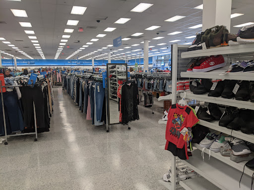 Clothing Store «Ross Dress for Less», reviews and photos, 16250 Paramount Blvd, Paramount, CA 90723, USA