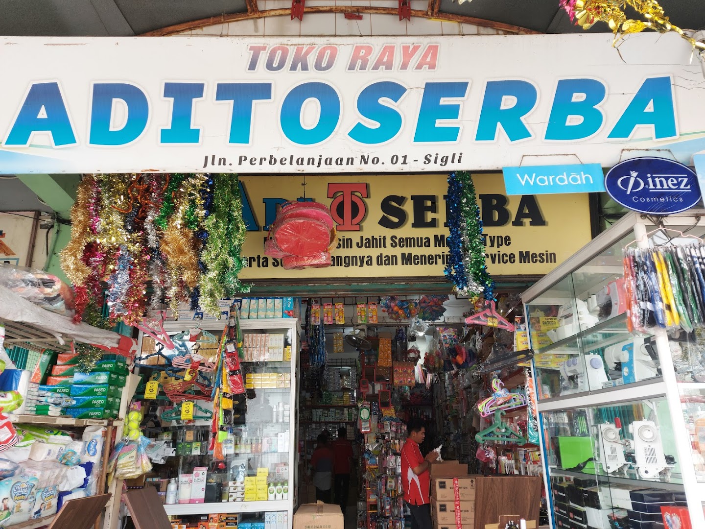 Gambar Toko Raya Adi Toserba