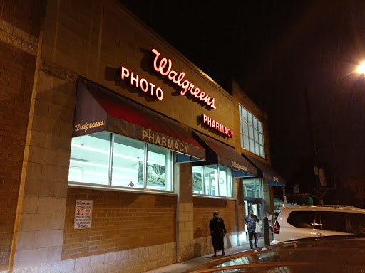 Walgreens, 58-02 Metropolitan Ave, Ridgewood, NY 11385, USA, 